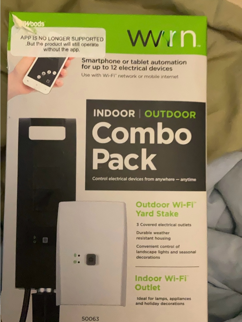 Indoor/Outdoor Combo Pack Wi‑Fi Outlet and Yard Stake - White